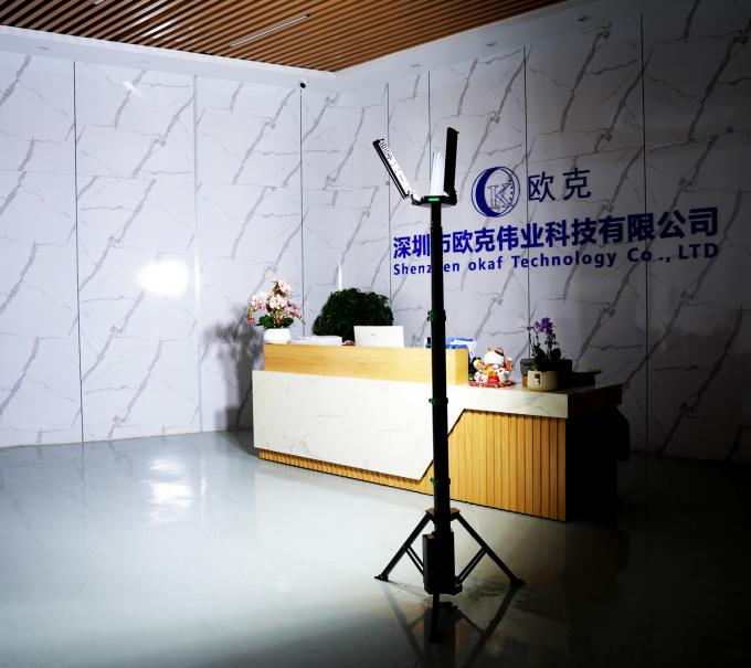 Ενσωματωμένο σε μπαταρία φορητό τηλεσκοπικό φως LED πύργο με τρίποδο εξωτερικού φωτισμού εκδηλώσεων 1